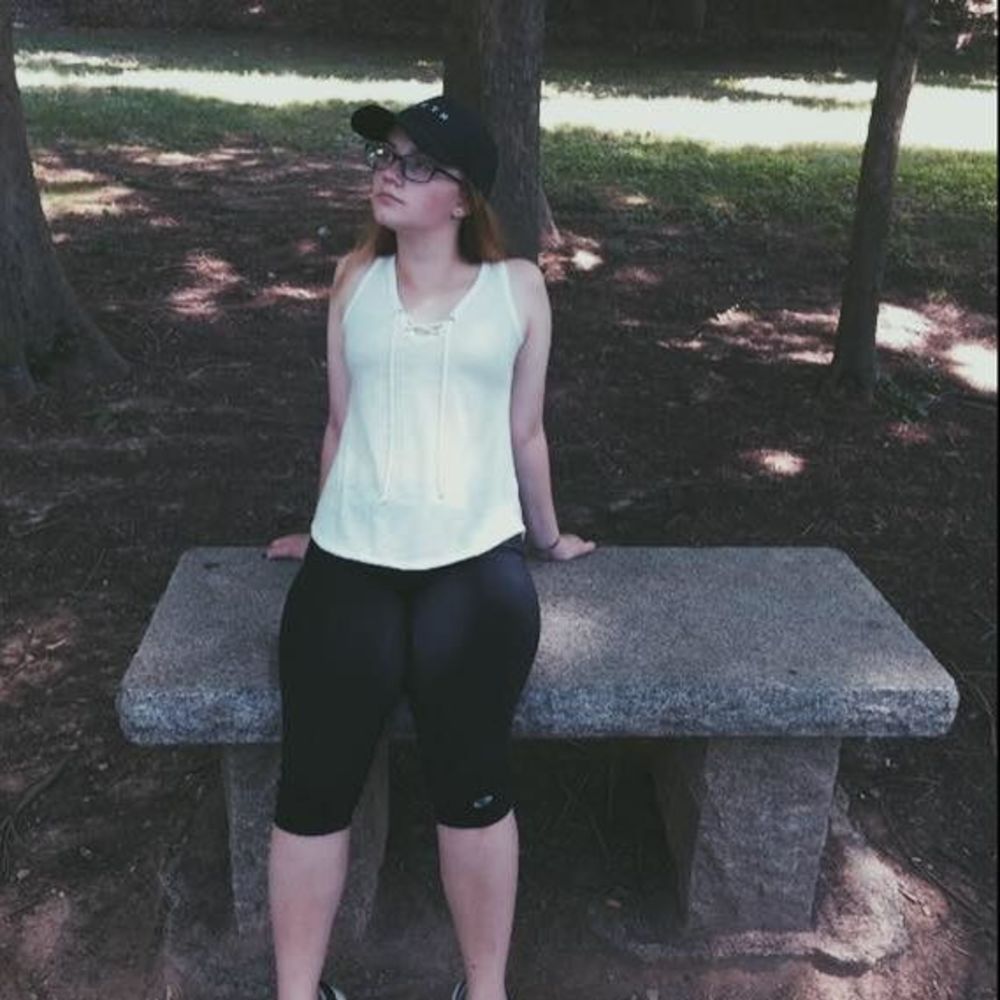 Meet your Posher, Courtney